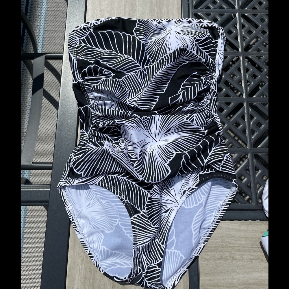 Tommy Bahama full piece bathing suit